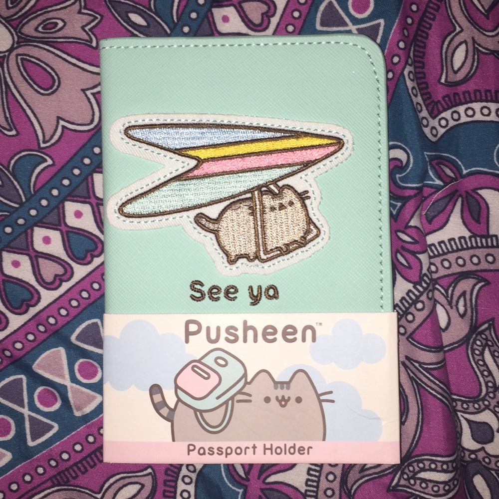 Pusheen exclusive passport holder